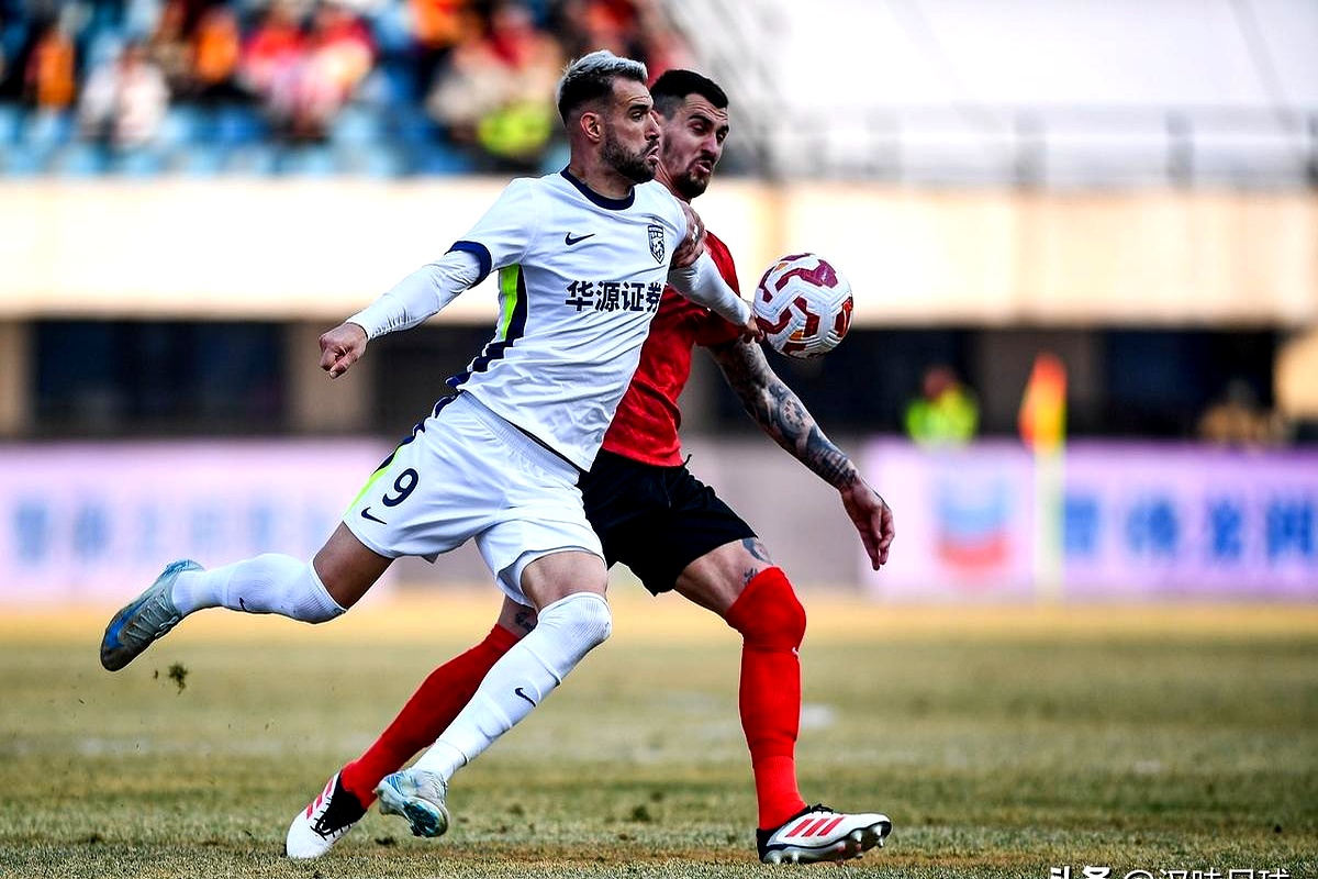 关于武汉三镇发布备战花絮；加时末段豪取连胜；荷甲任务艰巨；轮换策略成焦点的信息-一竞技官网